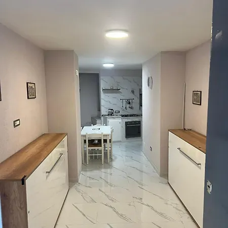 Montesilvano 3 In Rione Sanita Apartment *