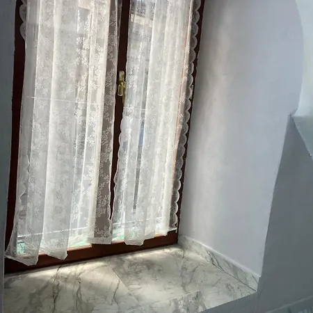 Apartment Montesilvano 3 In Rione Sanita Naples